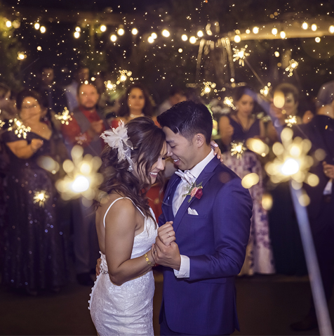 sparkler first dance bride groom